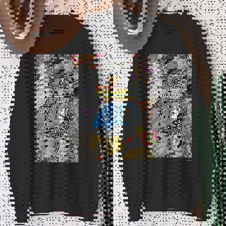 バック・トゥ・ザ・フューチャー 40周年記念ステッカー コラージュ スウェットシャツ 年配の女性への贈り物