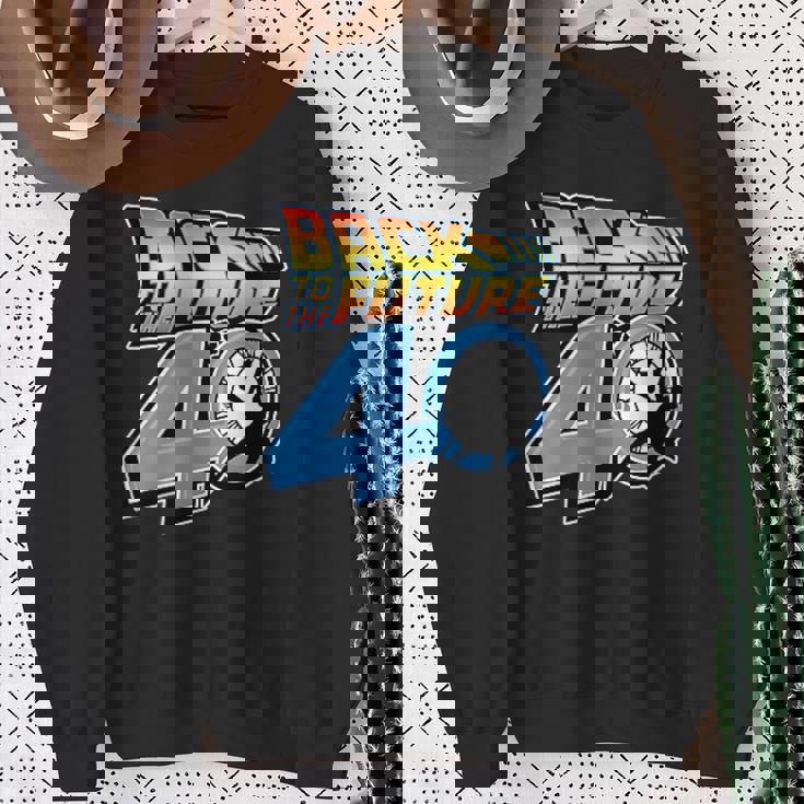 バック・トゥ・ザ・フューチャー 40周年記念ヒルバレー F&B スウェットシャツ 年配の女性への贈り物