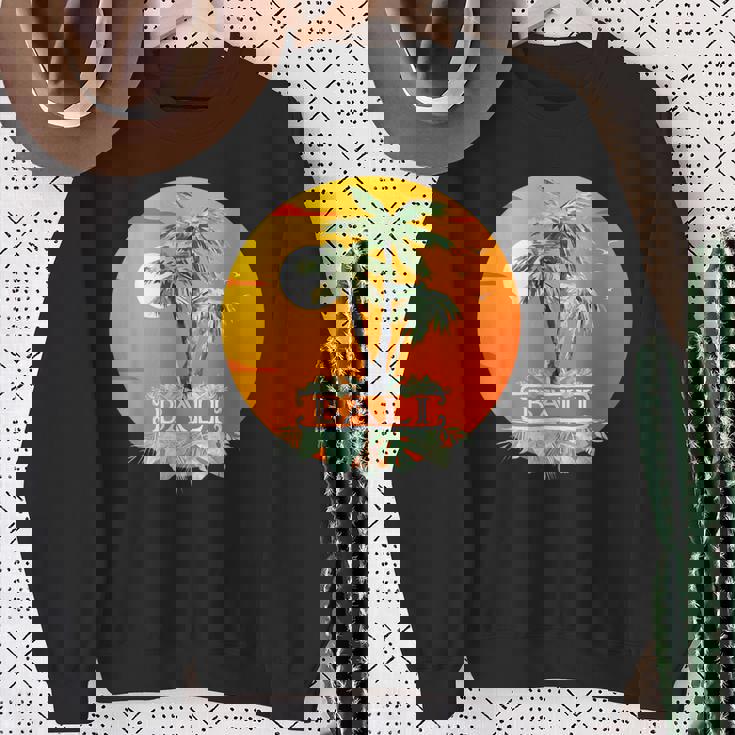 バリ島 熱帯雨林 ジャングル ハイキング ウブド ヌサペニダ ギフト お土産 島 インドネシア 夕日 休暇 ギリ諸島 スウェットシャツ 年配の女性への贈り物