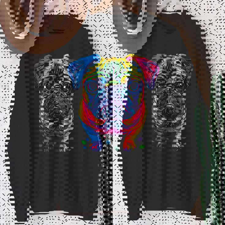 パグ犬 カラフルカラー ポップアート レインボー カーリン キュート パグ スウェットシャツ 年配の女性への贈り物