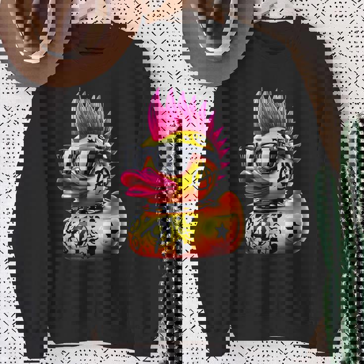 パンク アヒル アヒルの子 パンクロック 面白い 動物好き スウェットシャツ 年配の女性への贈り物