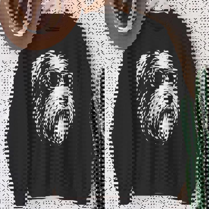 ビアデッド・コリー サングラス 犬 グラフィック デザイン スウェットシャツ 年配の女性への贈り物