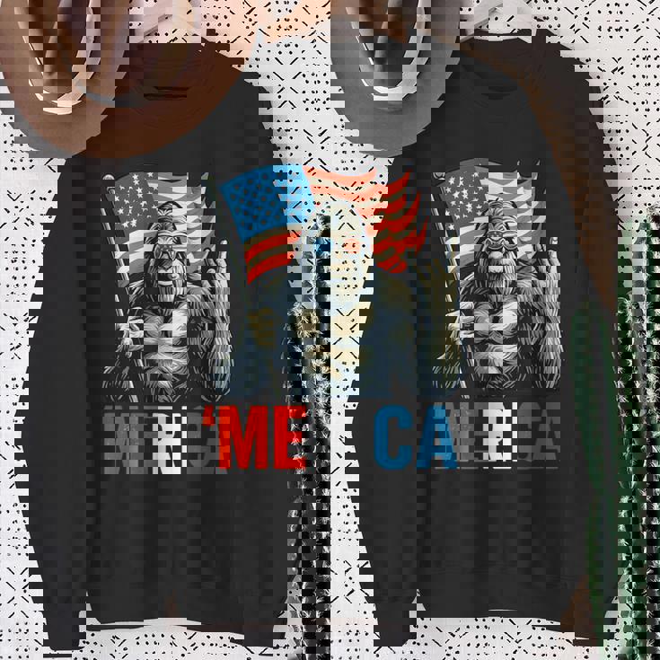 ビッグフット メリカ ロック アメリカ国旗 愛国的 7月4日 スウェットシャツ 年配の女性への贈り物