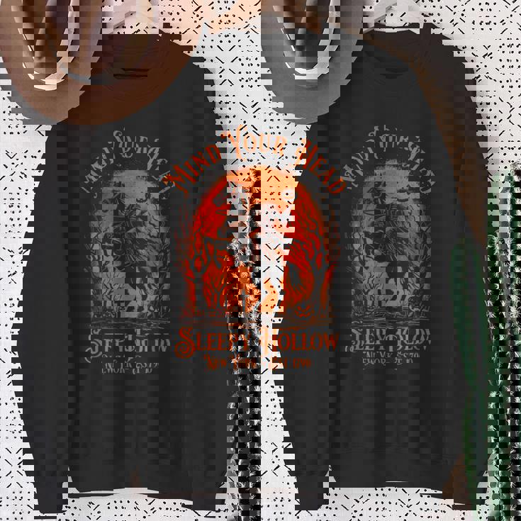 ビンテージマインドユアヘッドスリーピーホローヘッドレスホースマン スウェットシャツ 年配の女性への贈り物