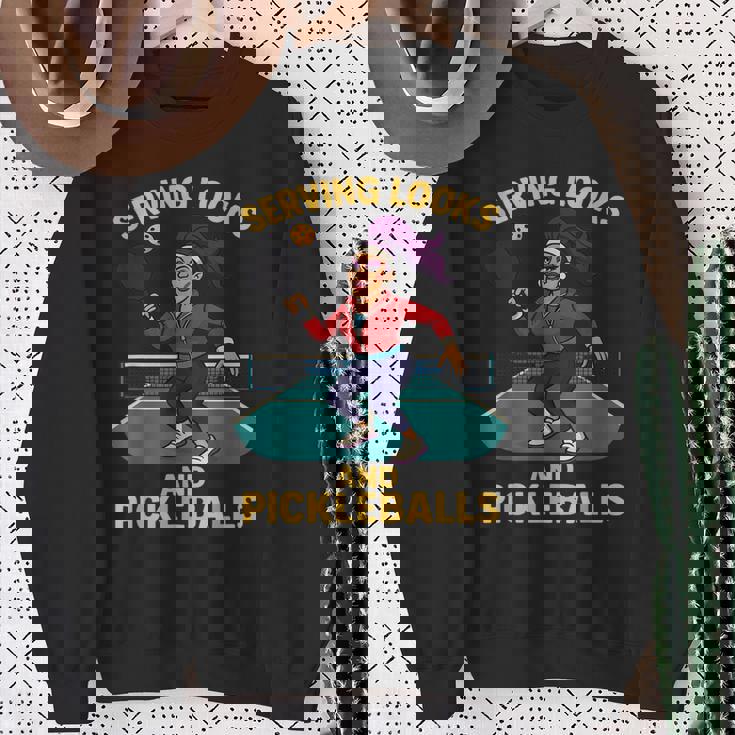 ピックルボールドラッグコート歌姫デザイン。 スウェットシャツ 年配の女性への贈り物