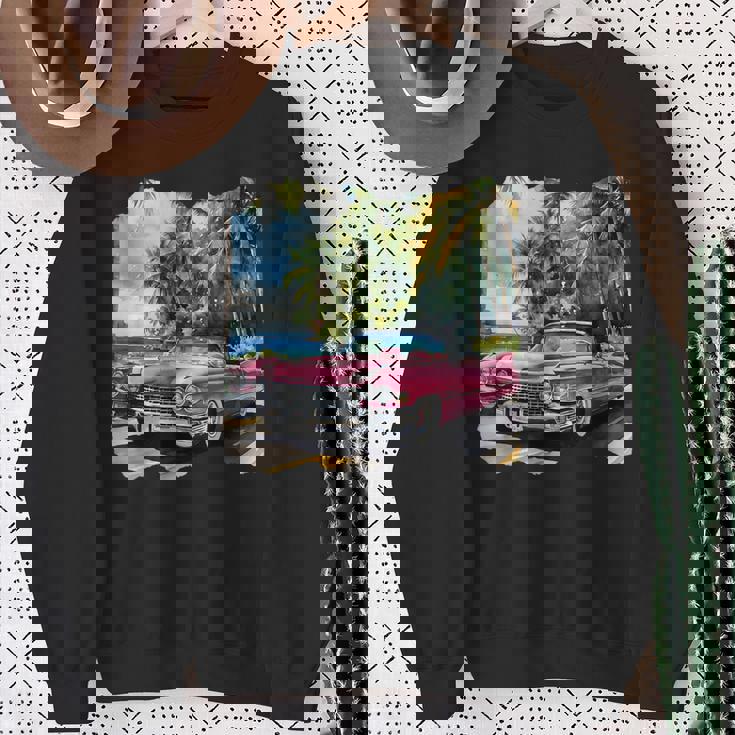 ピンク キャデラック ルックイン ビンテージビークル スウェットシャツ 年配の女性への贈り物