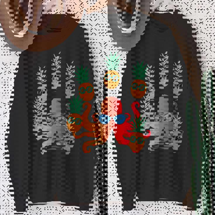 ファニー クール オレンジ タコ ジャグリング パイナップル スウェットシャツ 年配の女性への贈り物