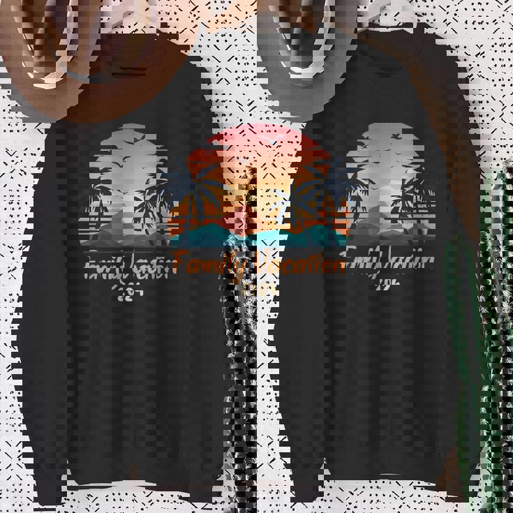 ファミリーバケーション 2024 家族同窓会 サマービーチ お揃い スウェットシャツ 年配の女性への贈り物