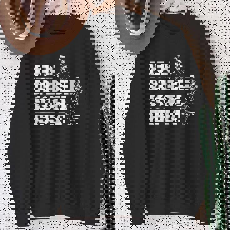 フィールドホッケー選手のテクニック スウェットシャツ 年配の女性への贈り物