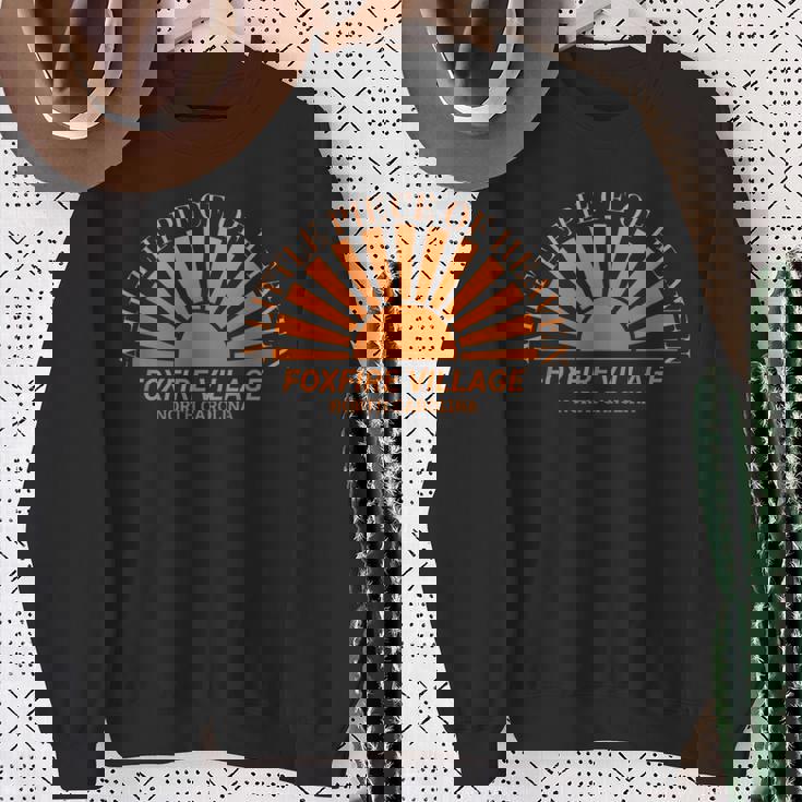 フォックスファイアービレッジノースカロライナアリトルピースオブヘブン スウェットシャツ 年配の女性への贈り物