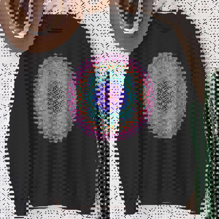 フラワー・オブ・ライフシンボル 民間伝承 マンダラ 5 ファン ファン ファン スウェットシャツ 年配の女性への贈り物