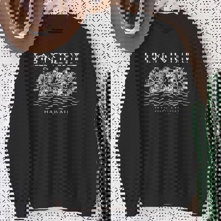 ホノルル ハワイ ハワイアン ハイビスカス 花 サーファー お土産 スウェットシャツ 年配の女性への贈り物