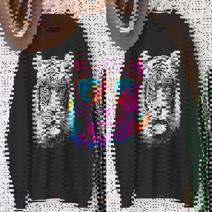 ホワイトタイガー サングラス カラフル アート 動物 虎 スウェットシャツ 年配の女性への贈り物