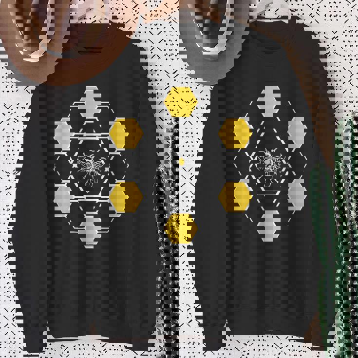 ミツバチユーモア六角形ナチュラルスタイル スウェットシャツ 年配の女性への贈り物