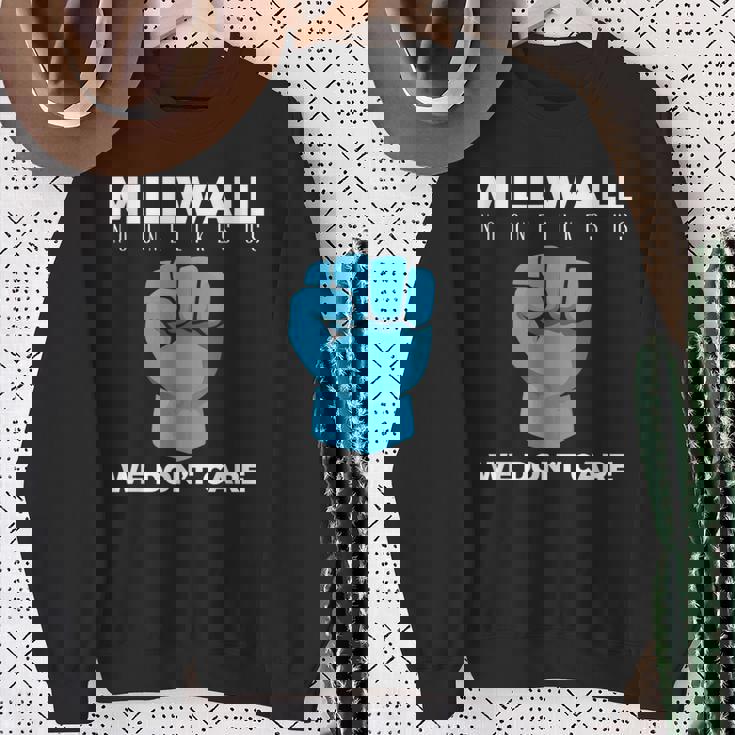 ミルウォール-誰も私たちを好きではない スウェットシャツ 年配の女性への贈り物