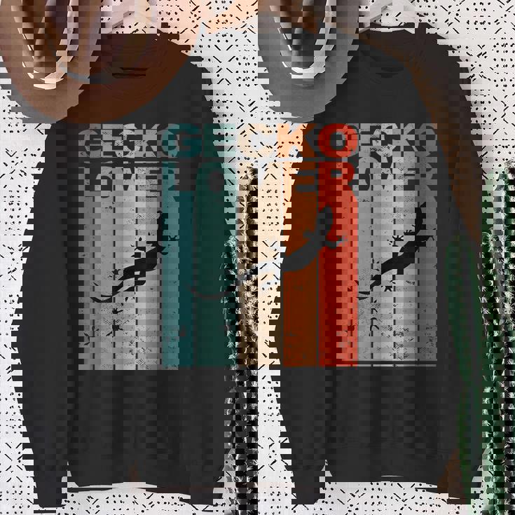 ヤモリの恋人 トカゲ 爬虫類 サラマンダー ペット スウェットシャツ 年配の女性への贈り物