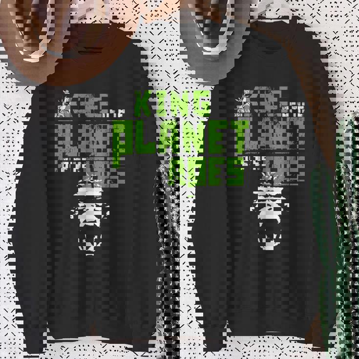 ライオンではなく猿が惑星の動物王国を握る スウェットシャツ 年配の女性への贈り物