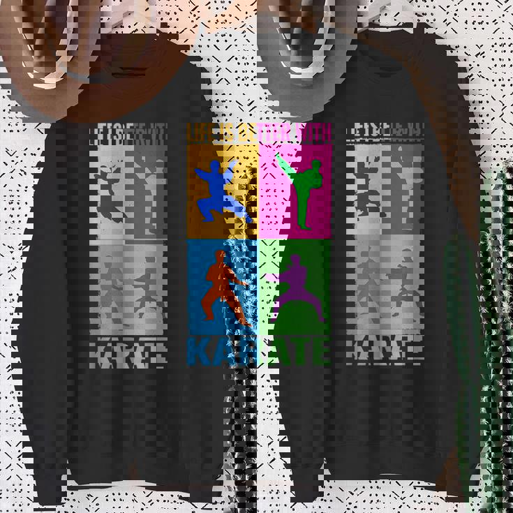 ライフ・イズ・ベター・格闘技と日本の戦闘空手 スウェットシャツ 年配の女性への贈り物