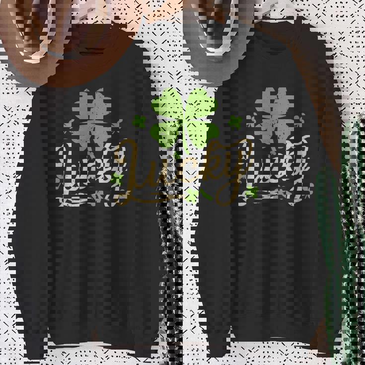 ラッキーシャムロック 四つ葉のクローバー 聖パトリックの日 スウェットシャツ 年配の女性への贈り物