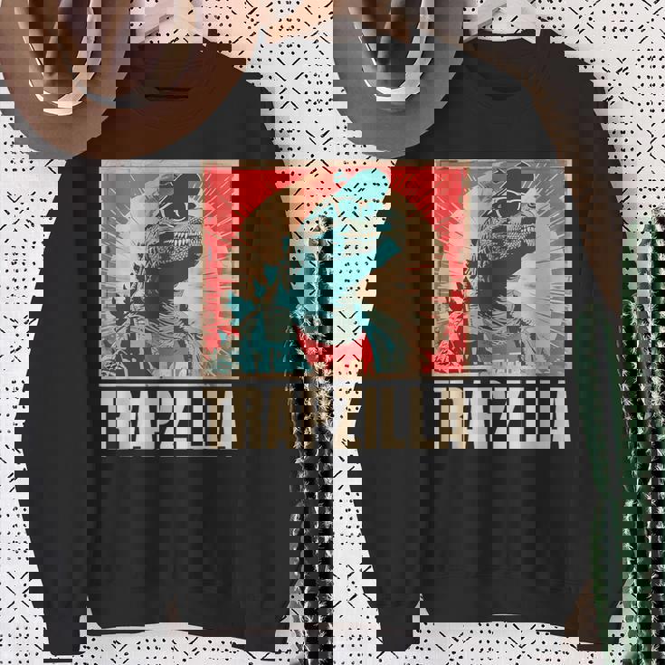 ラップトラップ 音楽 面白い ラッパー 映画好き スウェットシャツ 年配の女性への贈り物