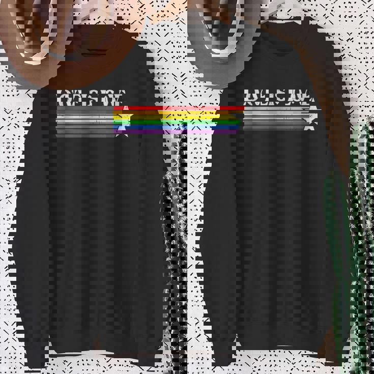 ラブ・イズ・ラブ Love Is Love Lgbt スウェットシャツ 年配の女性への贈り物