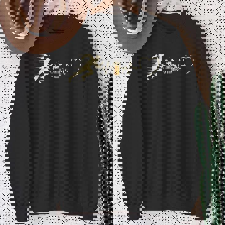 ランニングビールマン ユーモア ランニング 面白いギフトアイデア スウェットシャツ 年配の女性への贈り物