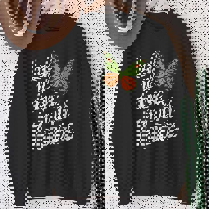 リーフ・ミー・アローン・ネイチャー・デザイン スウェットシャツ 年配の女性への贈り物