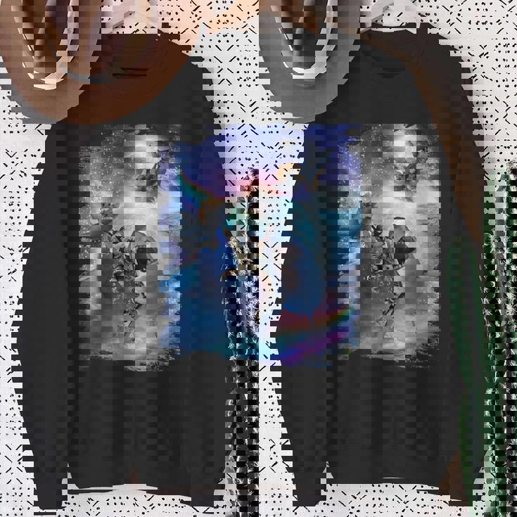 レインボーギャラクシー 宇宙に乗るサメに乗る猫 スウェットシャツ 年配の女性への贈り物