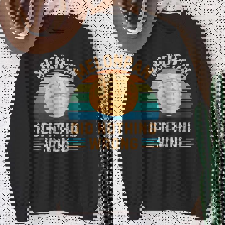 レトロ メロンパン Did Nothing Wrong ヴィンテージ メロンパン 食品愛好家 スウェットシャツ 年配の女性への贈り物