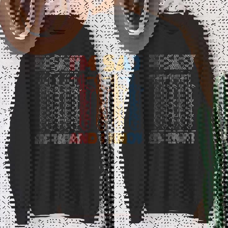 レトロ ヴィンテージ サックス ジャズ 音楽 バリトン サックス スウェットシャツ 年配の女性への贈り物