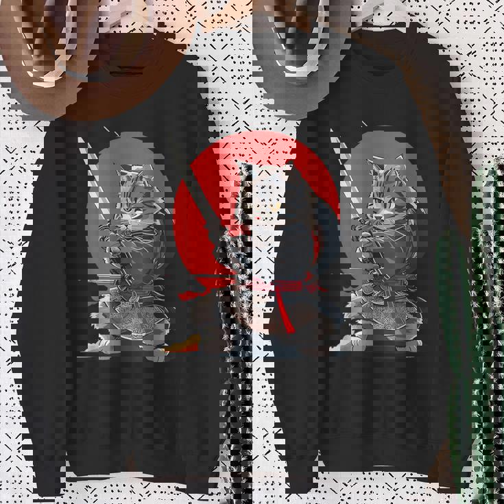 レトロな日本の侍猫グラフィック 猫愛好家 スウェットシャツ 年配の女性への贈り物