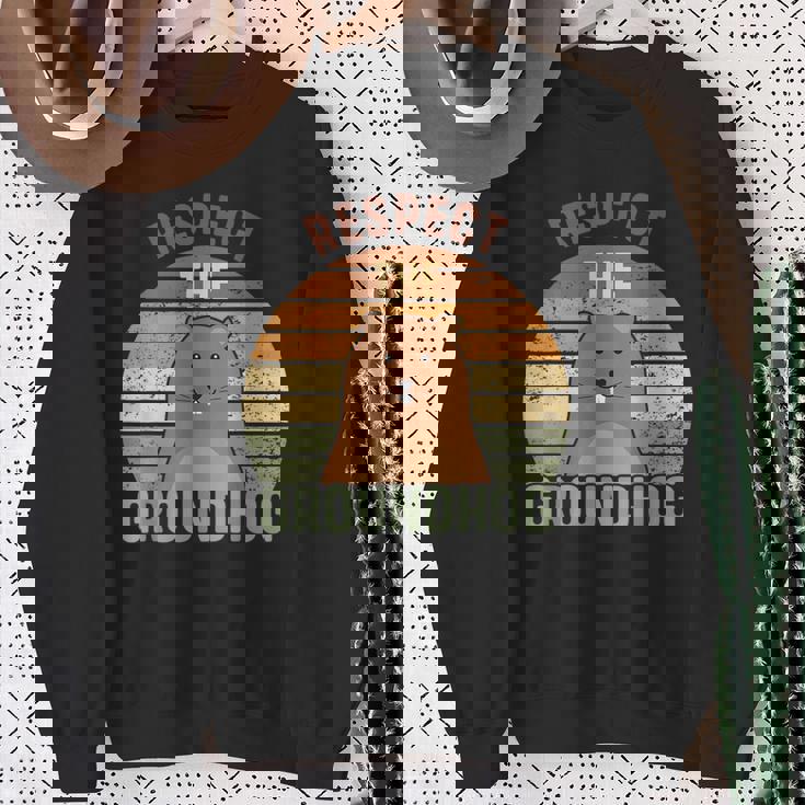 レトロリスペクトザグラウンドホッグハッピーグラウンドホッグデー2025 スウェットシャツ 年配の女性への贈り物