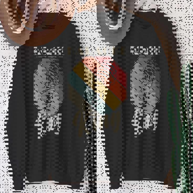 レトロ・カラオケ・シング・パーティー・ミュージック For Karaoke King スウェットシャツ 年配の女性への贈り物