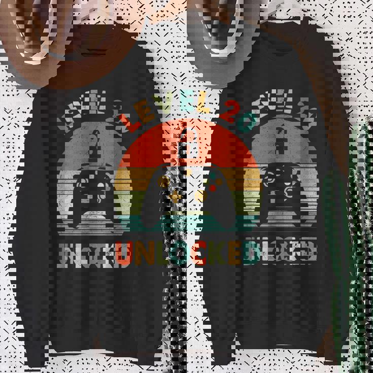 レベル 20 アンロック レトロ ヴィンテージ 面白い 20歳の誕生日 ゲーマー スウェットシャツ 年配の女性への贈り物