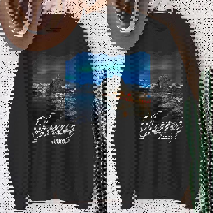 ロフォーテン諸島 ノルウェー お土産ハムノイ スウェットシャツ 年配の女性への贈り物