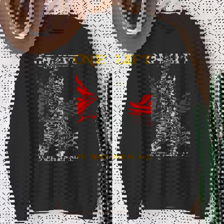 ワンリフトでボディビルディングジムワークアウトトレーニングをすべて支配。 スウェットシャツ 年配の女性への贈り物