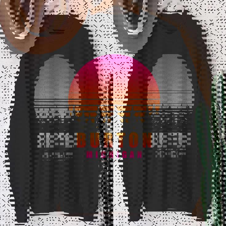 ヴィンテージ Burton Michigan Mi レトロ 70年代 80年代 グラフィック お土産 スウェットシャツ 年配の女性への贈り物