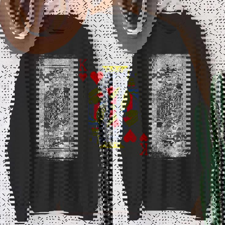 ヴィンテージ ハートのキングトランプ ハロウィン カジノ スウェットシャツ 年配の女性への贈り物