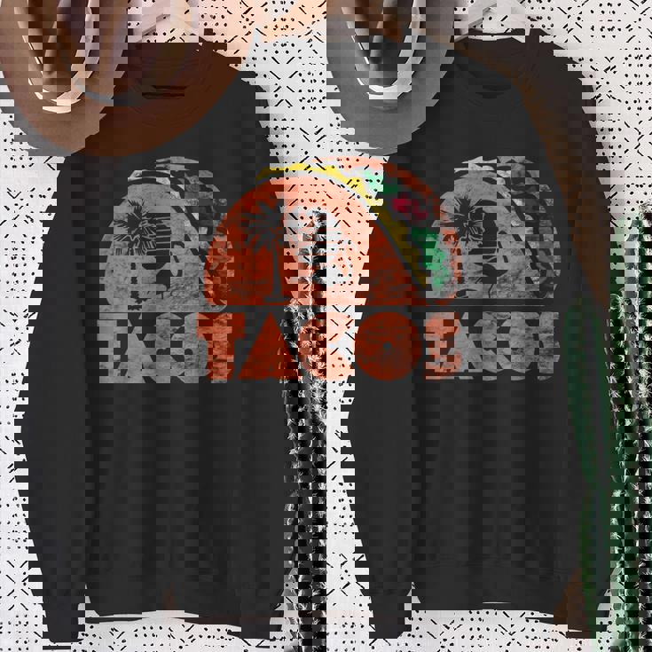 ヴィンテージタコスレトロビーチスタイル。 スウェットシャツ 年配の女性への贈り物