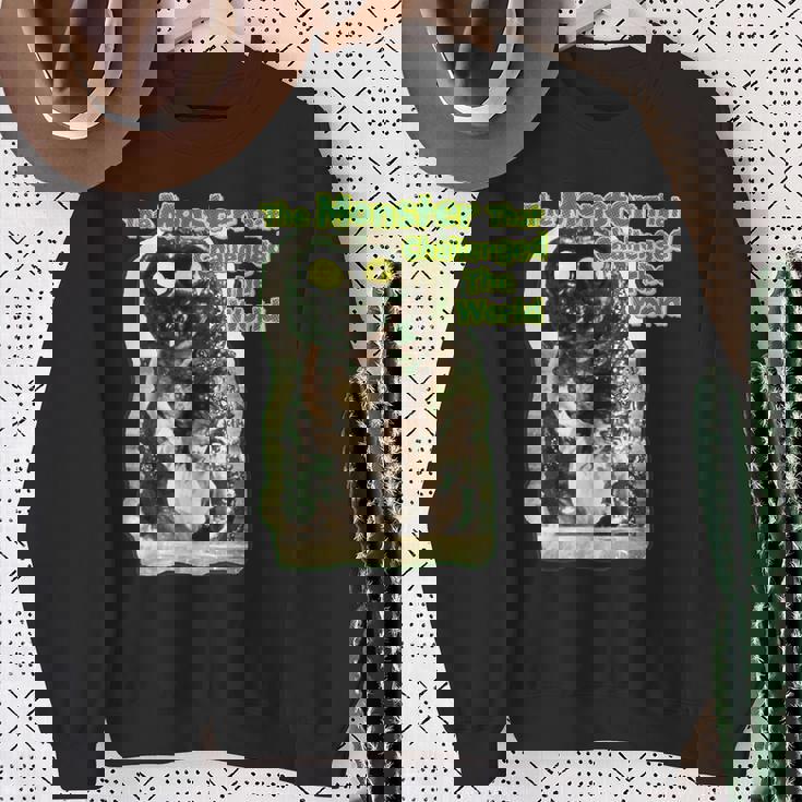 世界に挑んだヴィンテージクラシックホラーモンスター スウェットシャツ 年配の女性への贈り物