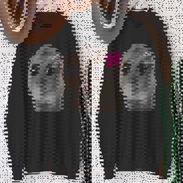 公式悲しいハムスターミーム スウェットシャツ 年配の女性への贈り物