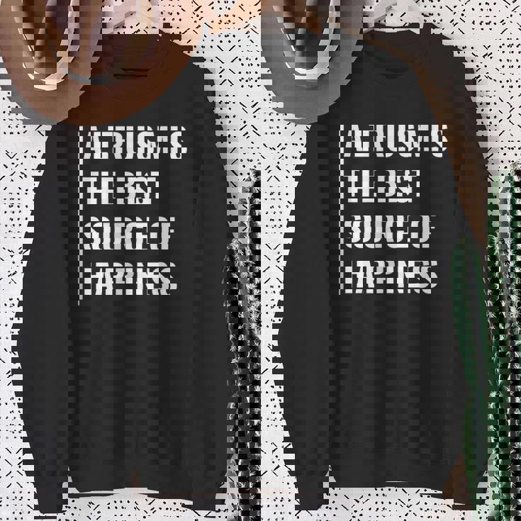 利他主義は幸福の源。利他主義者デザイン スウェットシャツ 年配の女性への贈り物