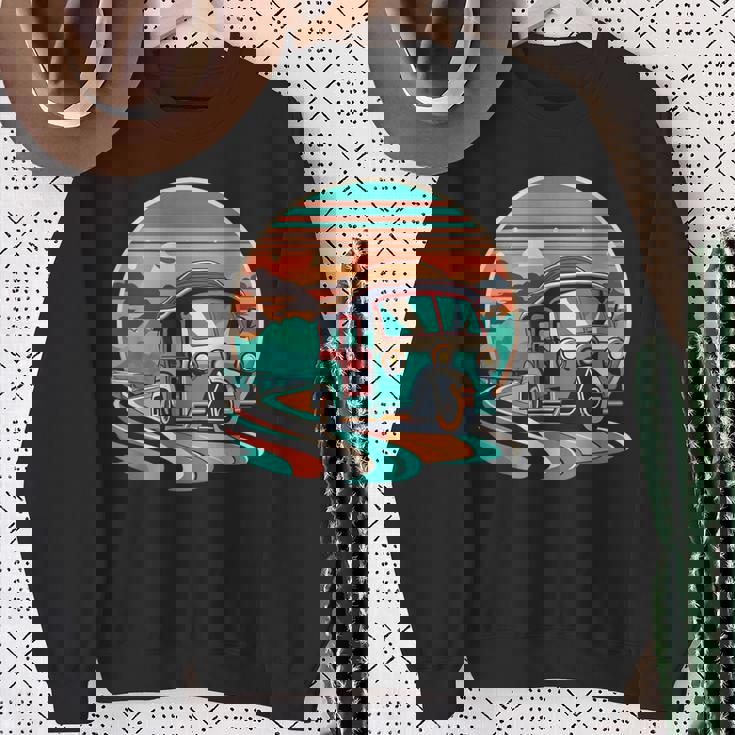 前景にアジアのトゥクトゥク スウェットシャツ 年配の女性への贈り物