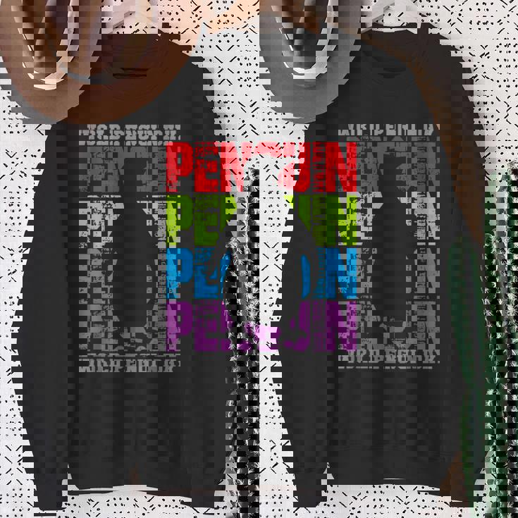 国際世界ペンギンデー スウェットシャツ 年配の女性への贈り物