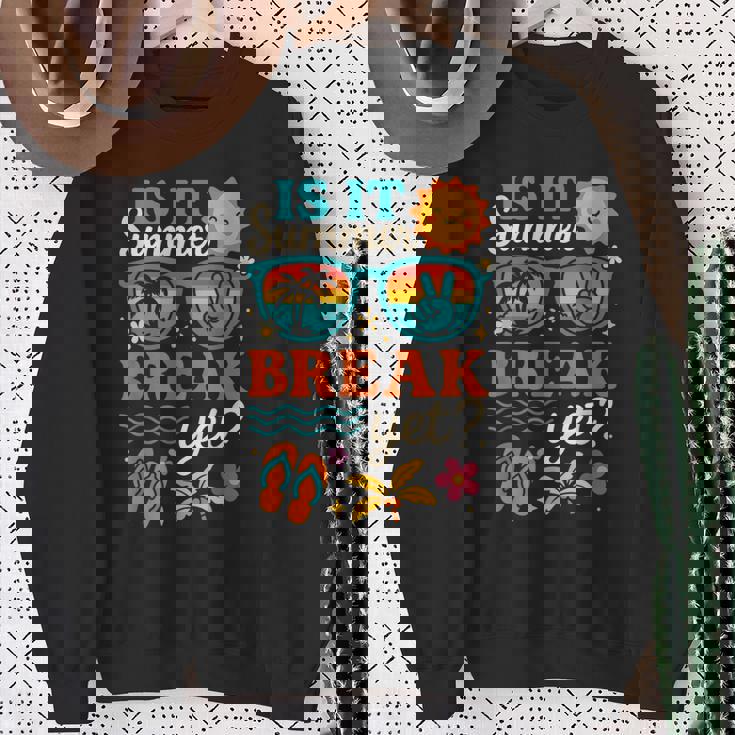 夏休みなのに、学校教師休暇の最終日 スウェットシャツ 年配の女性への贈り物