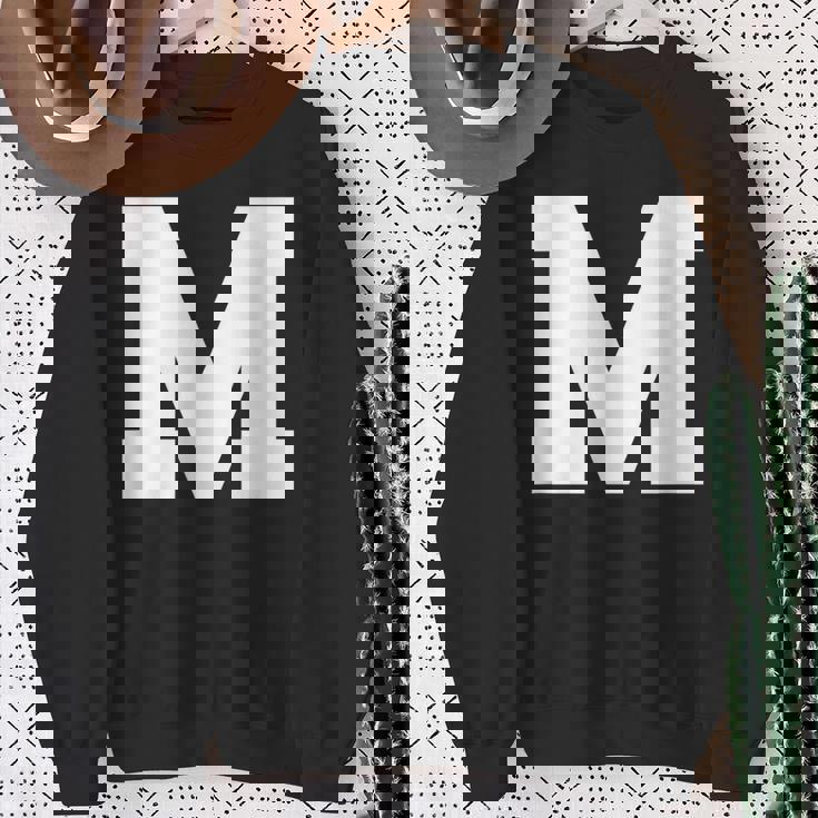 大文字 M アルファベットモノグラム イニシャル スウェットシャツ 年配の女性への贈り物