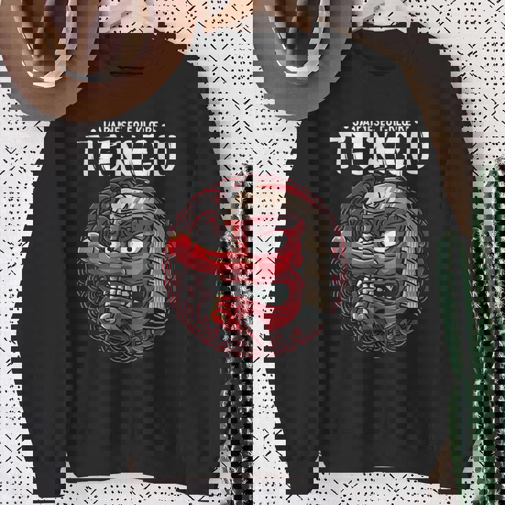 天狗 日本の民俗神アート蛇男 スウェットシャツ 年配の女性への贈り物