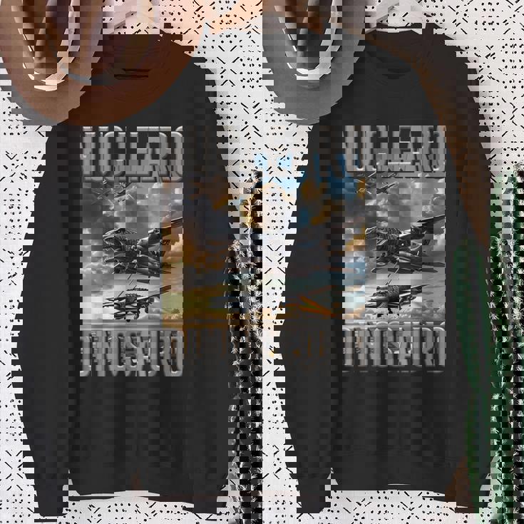 奇妙なミーム 面白い イタリアン ブレインロット ヌクレアロ 恐竜 キッズ スウェットシャツ 年配の女性への贈り物