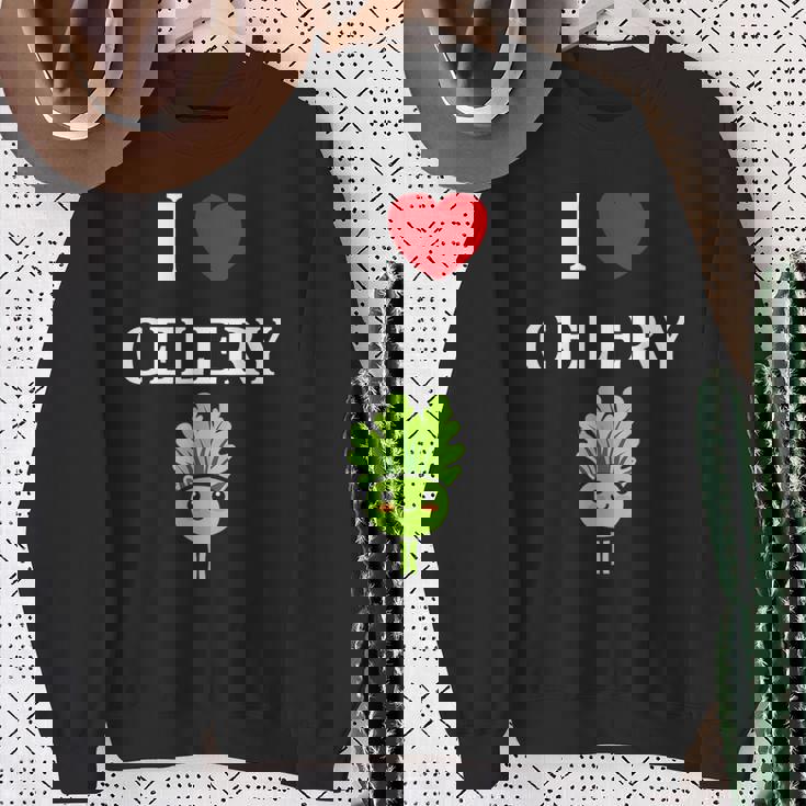 小さな野菜 セロリ ミニマリスト かわいい シンプル セロリ I Love Celery スウェットシャツ 年配の女性への贈り物