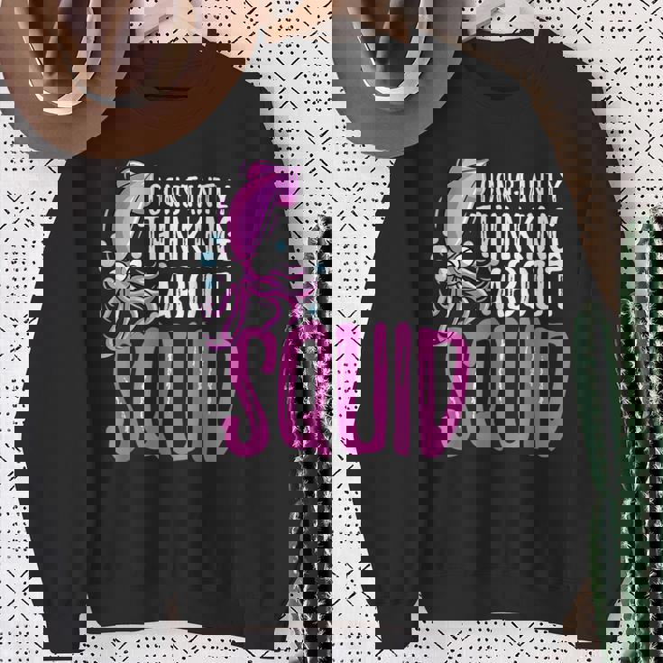 常にイカを考える スウェットシャツ 年配の女性への贈り物